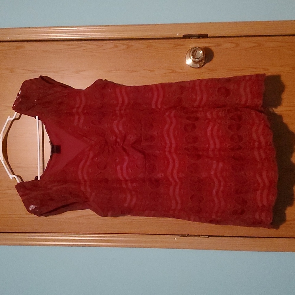 Ladies burgundy lacy top
